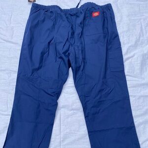 Dickies Women’s Cargo Scrub Pants